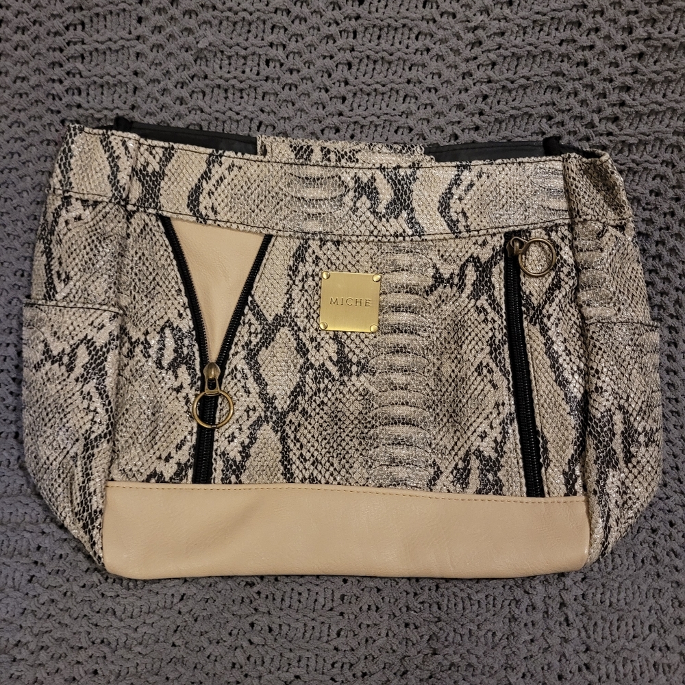 NEW ☆ Miche 'Leslie' Demi shell Purse. Cute pattern- Shell only.